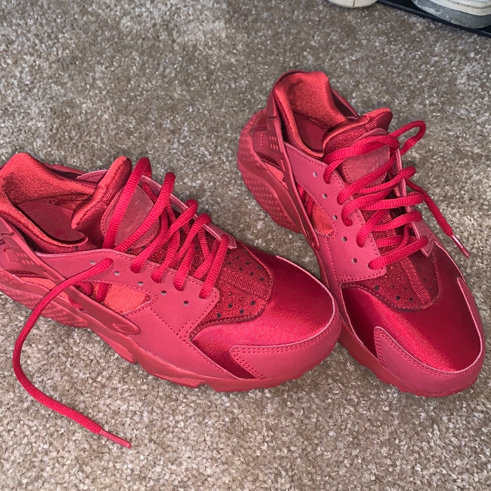 Red Hurrachies!